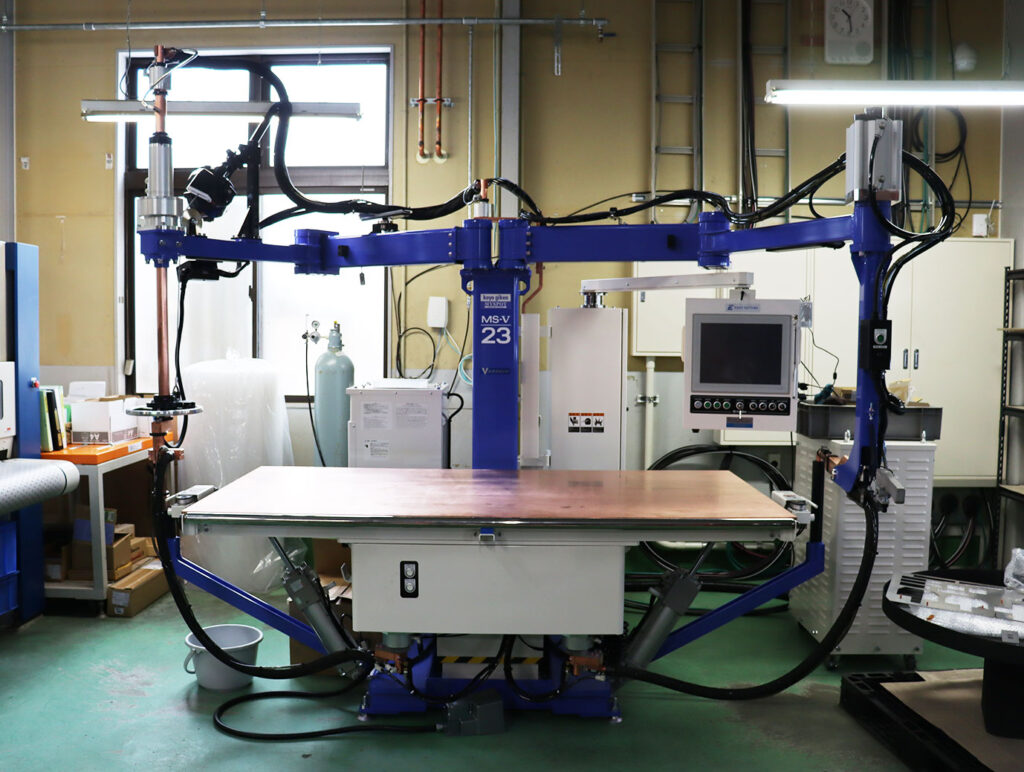 向洋技研社製　テーブルスポット溶接