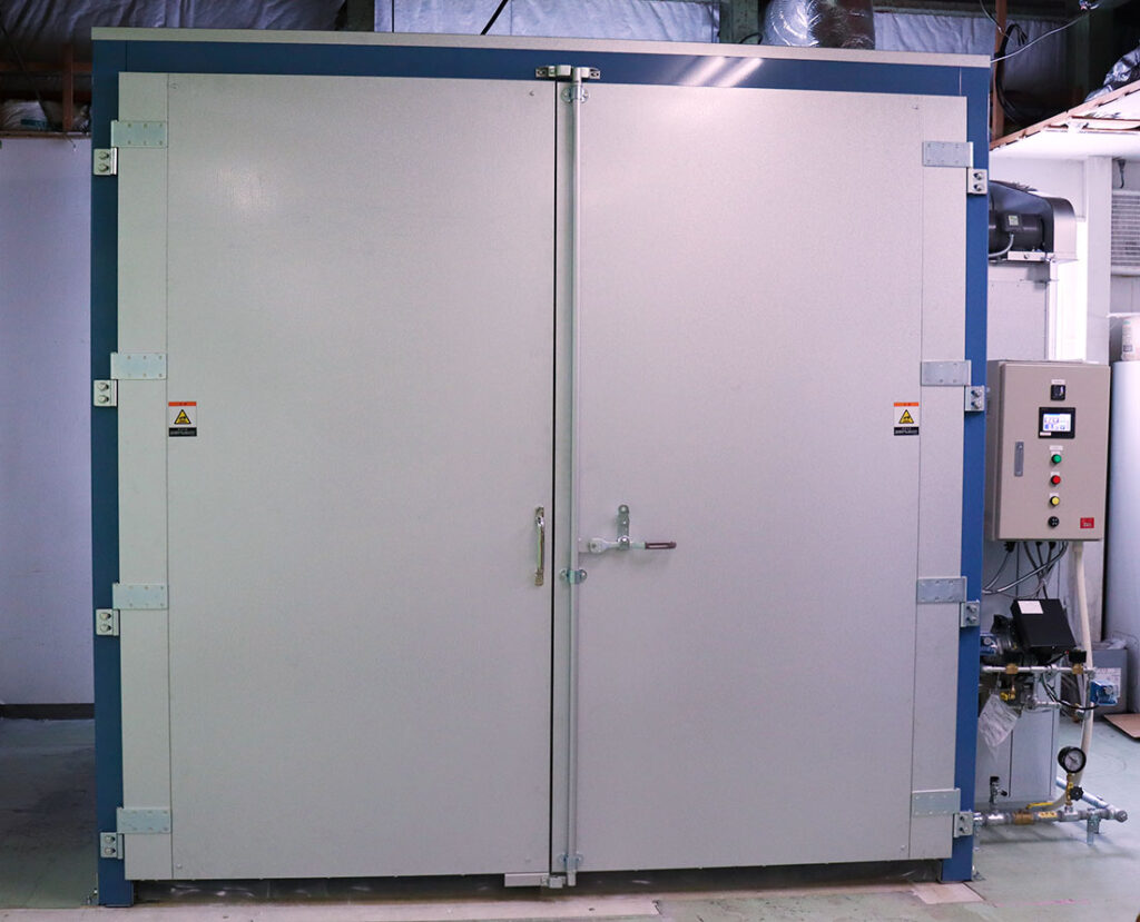 アネスト岩田社　乾燥炉